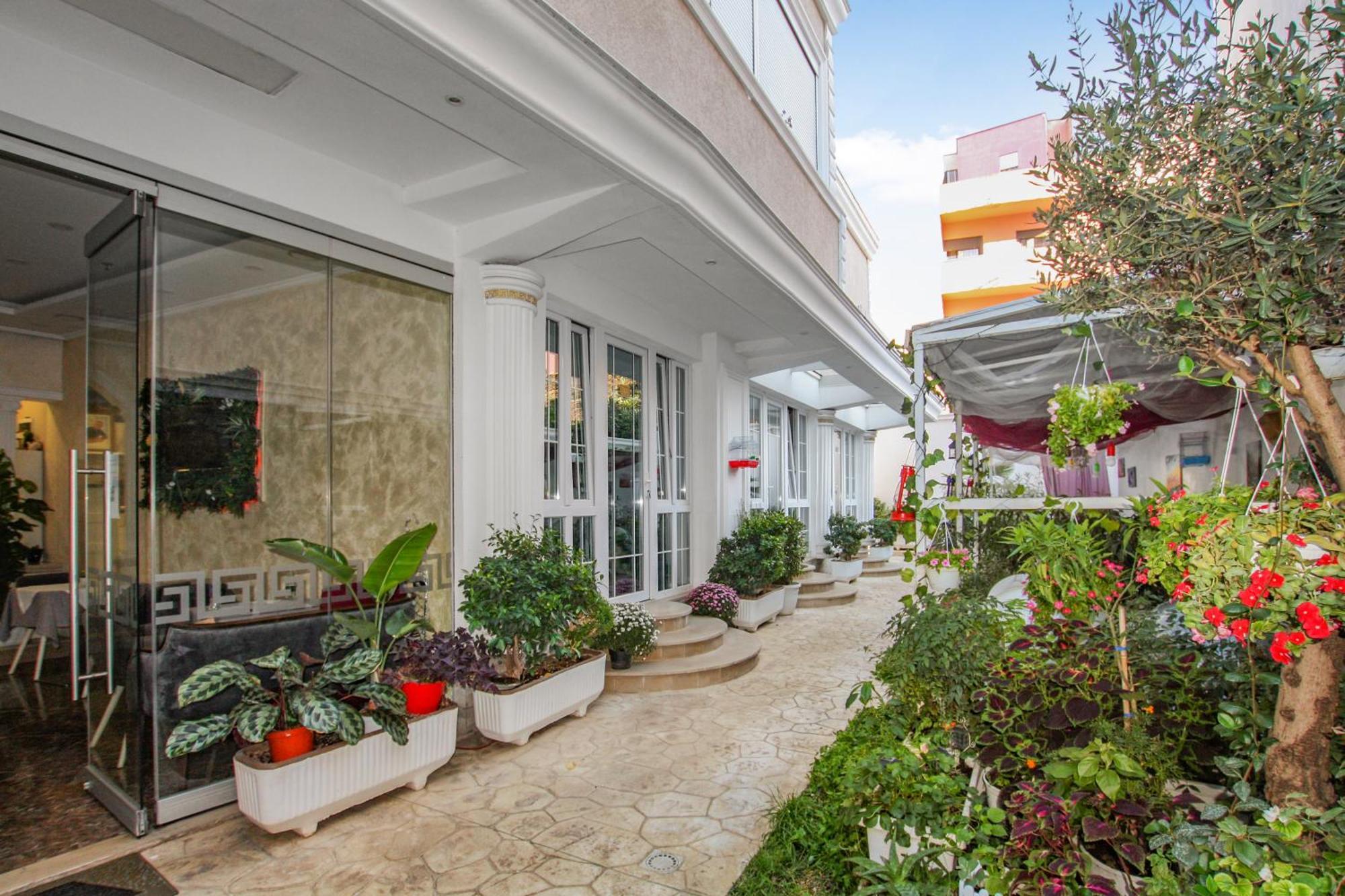 Rezidence Tredi City Center Tirana Exteriör bild